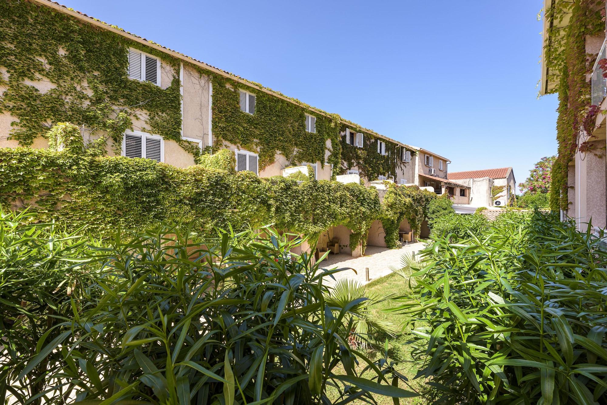 Hotel U Ricordu & Spa Macinaggio  Exterior foto